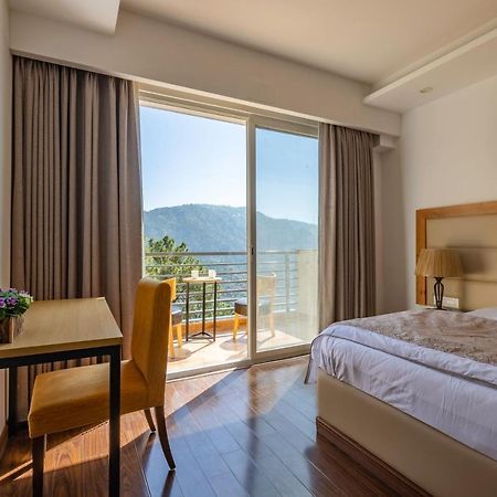 Pine Maderas By Embrace Apartment Kasauli Exterior photo